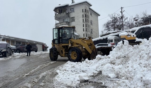 Karla Mücadele Aralıksız Sürüyor