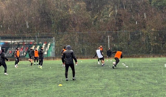 Murgul Belediyespor İkinci Yarı Hazırlıklarını Sürdürüyor