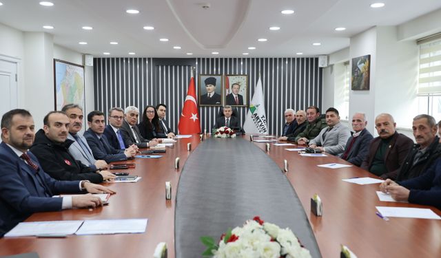 Artvin Valisi Ergün, Muhtarlarla Bir Araya Geldi