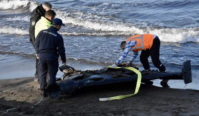 Ordu'da sahilde bulunan insansız hava aracı, SAS ekiplerince incelendi