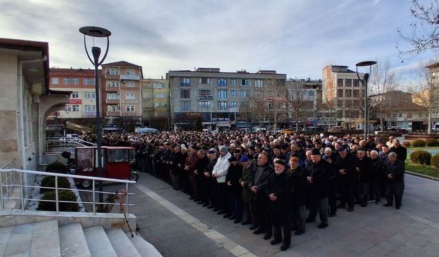 Samsun'da ırmakta cesedi bulunan kişi toprağa verildi