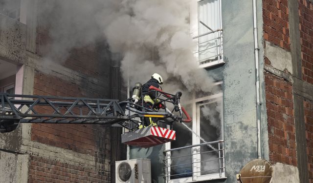 Samsun'da pansiyonda çıkan yangın söndürüldü