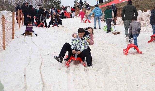 Ordu'nun menderesleri ile ünlü bin 500 rakımlı yaylasında kar festivali