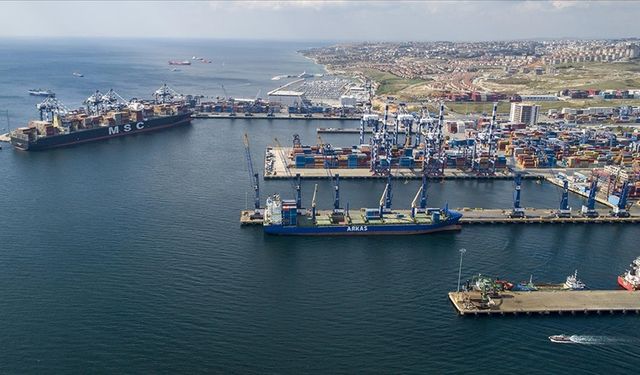 Türk limanlarına uğrayan gemi sayısı hız kesmiyor