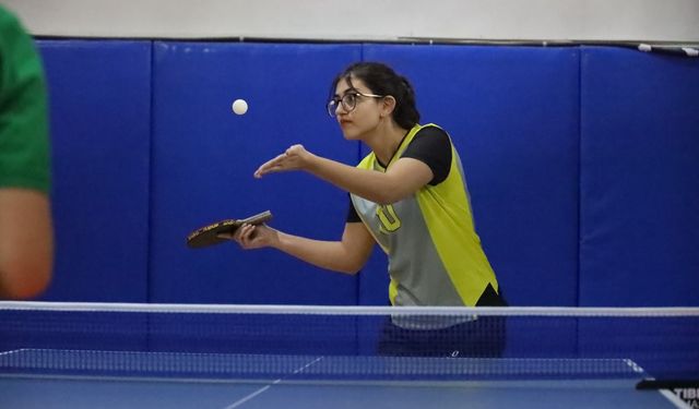 Masa Tenisi Müsabakaları Başladı