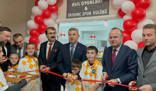 Akıl Oyunları ve Satranç Spor Kulübü Açıldı