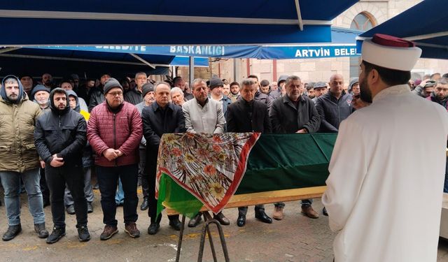 Fikriye Nuran Yapar Son Yolculuğuna Uğurlandı