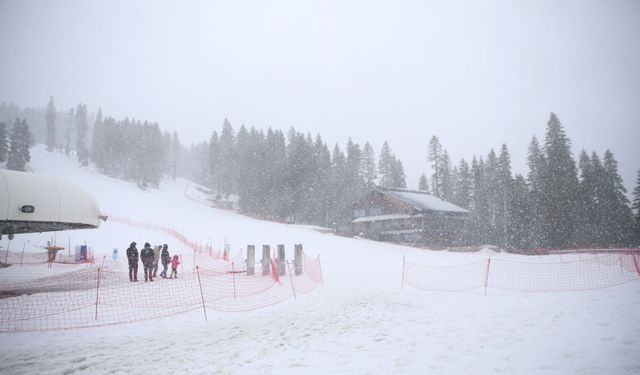 Ilgaz Dağı'nda kar yağışı etkili oluyor