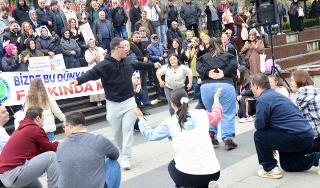 Trabzon'da Dünya Down Sendromu Farkındalık Günü dolayısıyla yürüyüş düzenlendi