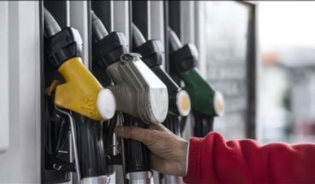 Akaryakıt fiyatlarında geçici olarak eşel mobil sistemi devreye alındı