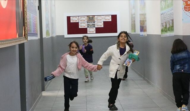 Okullarda İkinci Ara Tatil Sonrası İlk Ders Zili Yarın Çalacak