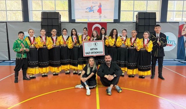 Halkoyunları Ekibi Türkiye Finalinde