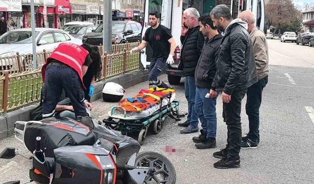 Erzurum'da otomobille çarpışan motosikletin sürücüsü yaralandı