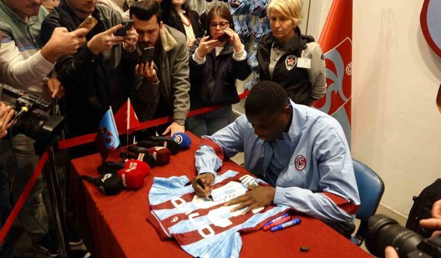 Paul Onuachu: 'Maçları kazanıp sonuna bakacağız'