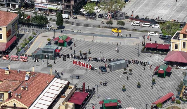 Samsun'da şampiyonluk maçı heyecanı: Biletler için kuyruk oluştu