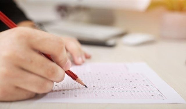 MEBİ'de LGS öğrencileri için nisan ayı örnek soruları yayımlandı