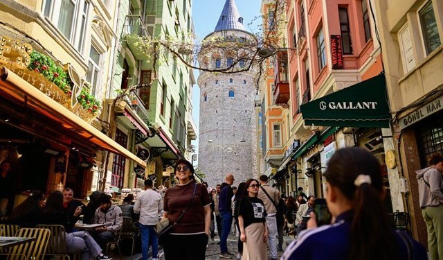 Türkiye'nin turizm geliri yılın ilk çeyreğinde yıllık bazda yüzde 4,2 arttı