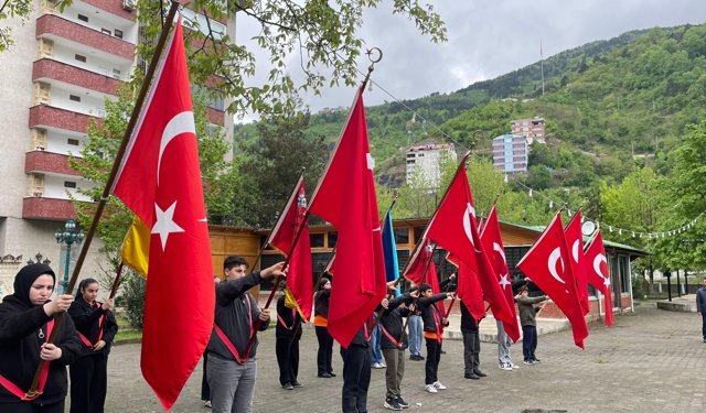 Bayram Kutlamaları Törenle Başladı