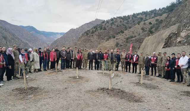 Vatan Sevgisi Fidanlarla Büyüyor