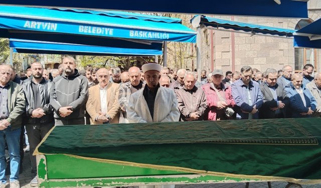 Aziz Akdeniz Son Yolculuğuna Uğurlandı