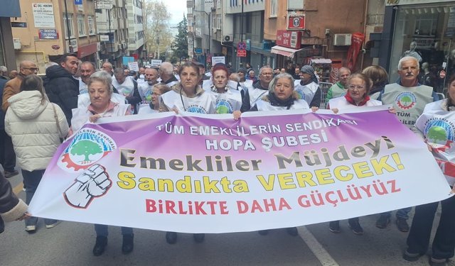Emeklilerden "Sefalet Zulmüne Son" Mitingi