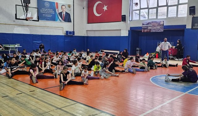 Geleceğin Yıldızları Sahaya İndi