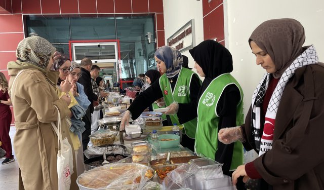 “Hayır Çarşısı” Kermesi Düzenlendi