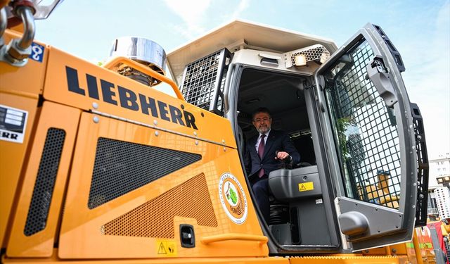 Orman yangınlarıyla mücadelede yeni araçlar görev yerlerine uğurlandı