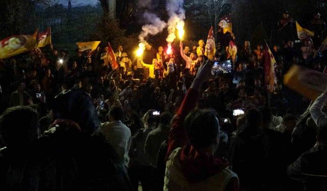 Erzurum'da Galatasaray taraftarının şampiyonluk coşkusu