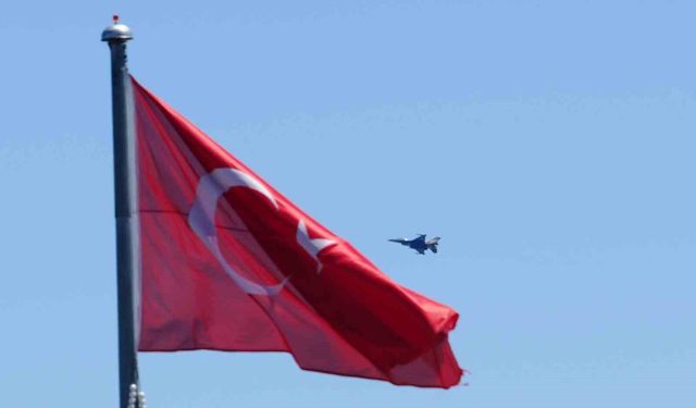 SOLOTÜRK'ten Samsun'da çevre tanıma uçuşu