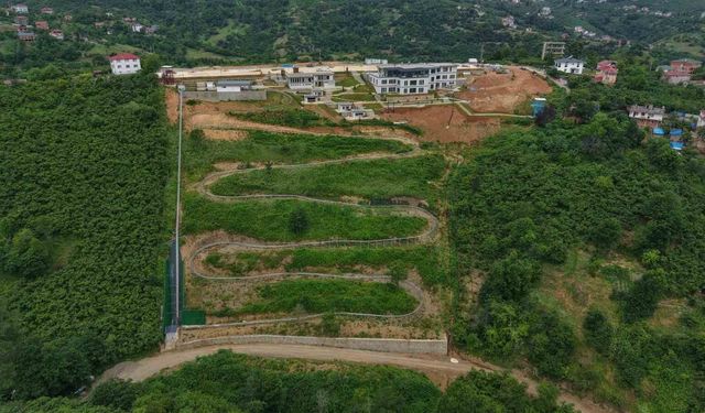 Karadeniz'in en uzun dağ kızağı Trabzon'da hizmete giriyor