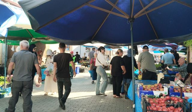 Artvin’de Akşam Pazarı Bereketi