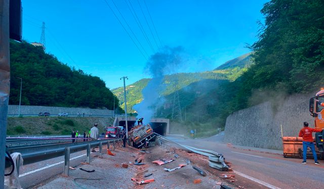 Artvinli Tır Sürücüsü Hayatını Kaybetti