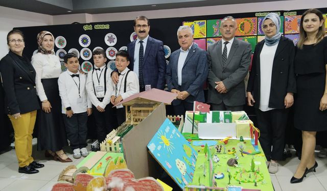 Minik Ellerden Büyük Eserler