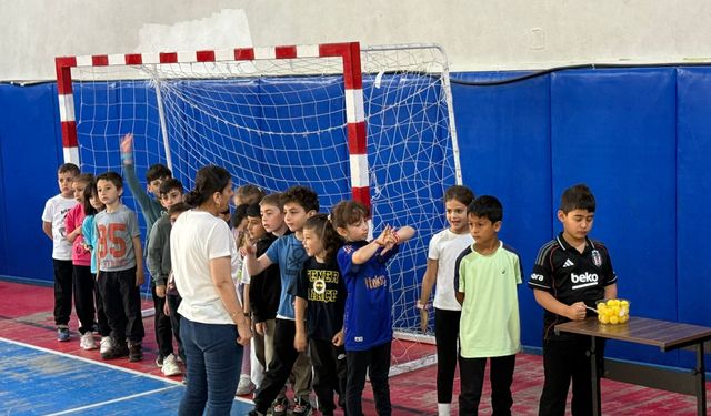 Öğrenciler Şenlikte Doyasıya Eğlendi