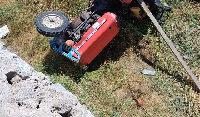 Otomobil ile çarpışan traktörün sürücüsü öldü