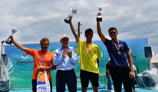 Samsun'da Açık Deniz Yüzme Yarışması düzenlendi