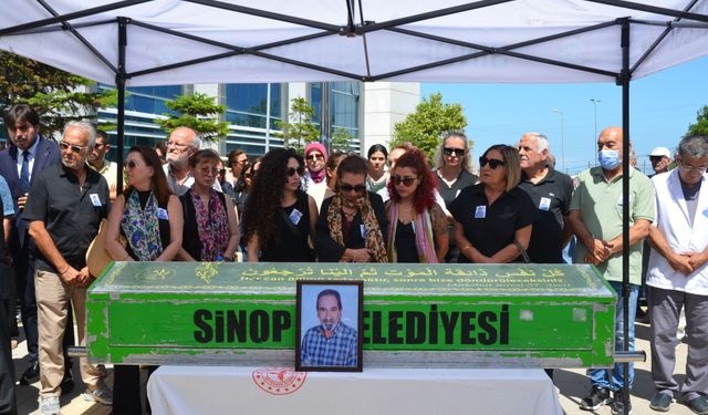 Sinop'ta hayatını kaybeden doktor için çalıştığı hastanede tören düzenlendi