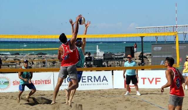 Sinop'ta uluslararası plaj voleybolu turnuvası sona erdi