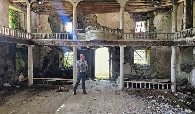 Tarihi cami 20 yıldır restorasyon bekliyor: 'Bir 20 yıl daha bekleyemeyiz'