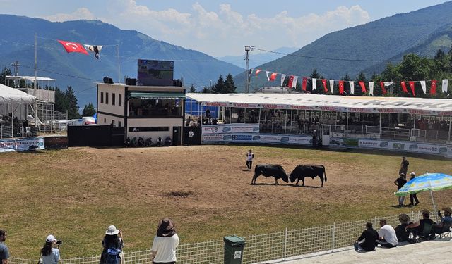 Kafkasör Arenası’nda İkinci Gün Heyecanı Başladı