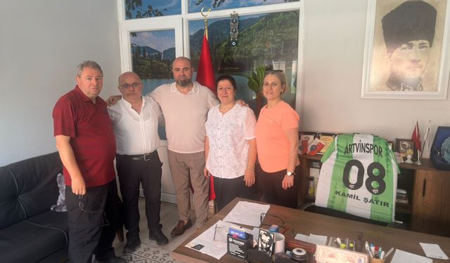 Bursa'nın sevilen Artvinli iş insanı Şatır'a Artvinspor'dan Ziyaret