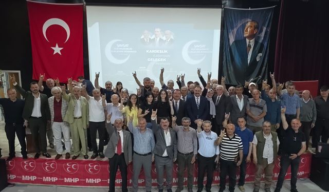 MHP Şavşat İlçe Teşkilatı'nda Fatih Yılmaz Güven Tazeledi