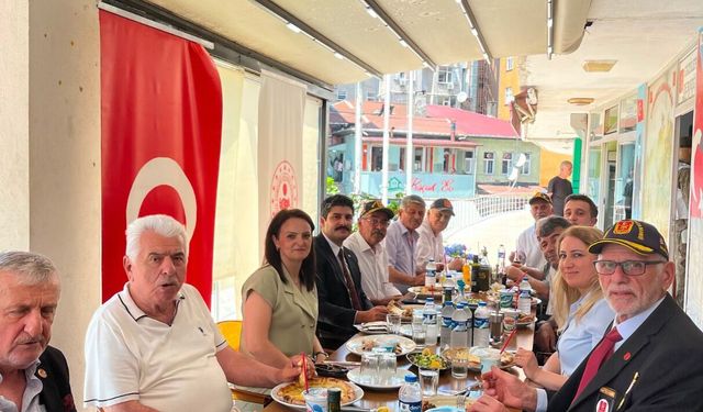 Hopa'da Kıbrıs Gazilerine Vefa Programı