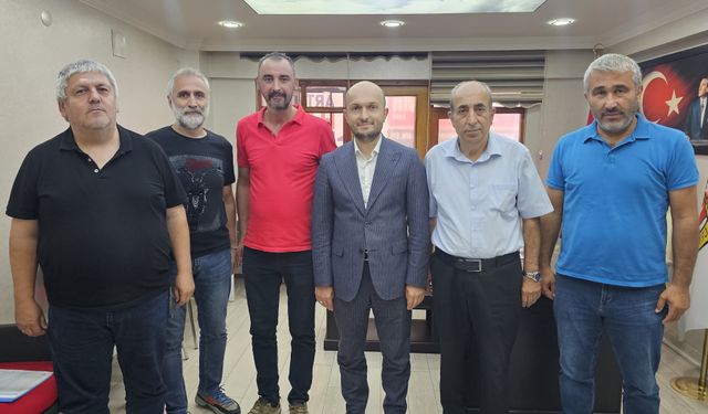 Ali Nuhoğlu'ndan Artvin Gazetecilik'e Nezaket Ziyareti