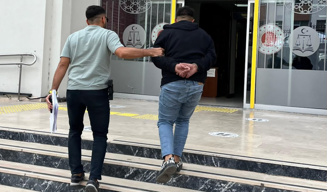 Ardanuç’ta Polisten Kaçan Alkollü Sürücü 40 Dakikalık Takibin Ardından Yakalandı