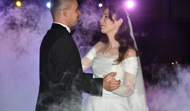 Artvin'de Sevgi Saymaz ile Bilal Şenkan Dünyaevine Girdi