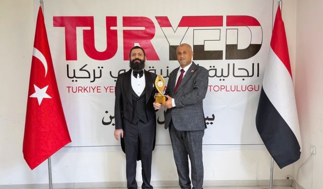 Akif Manaf’a “Yemen-Türkiye Dostluk ve Barış Ödülü” Verildi