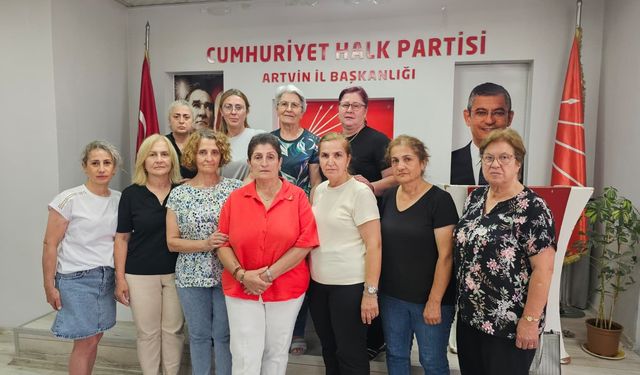 Artvin'de CHP Kadın Kolları Yönetimi İstifa Etti