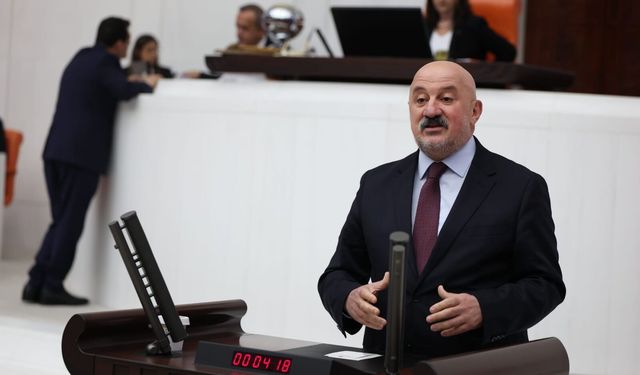 Uğur Bayraktutan TBMM’de İsmet Acar’ı Andı: “Çok İyi Bir Artvinliydi, Onu Asla Unutmayacağız”